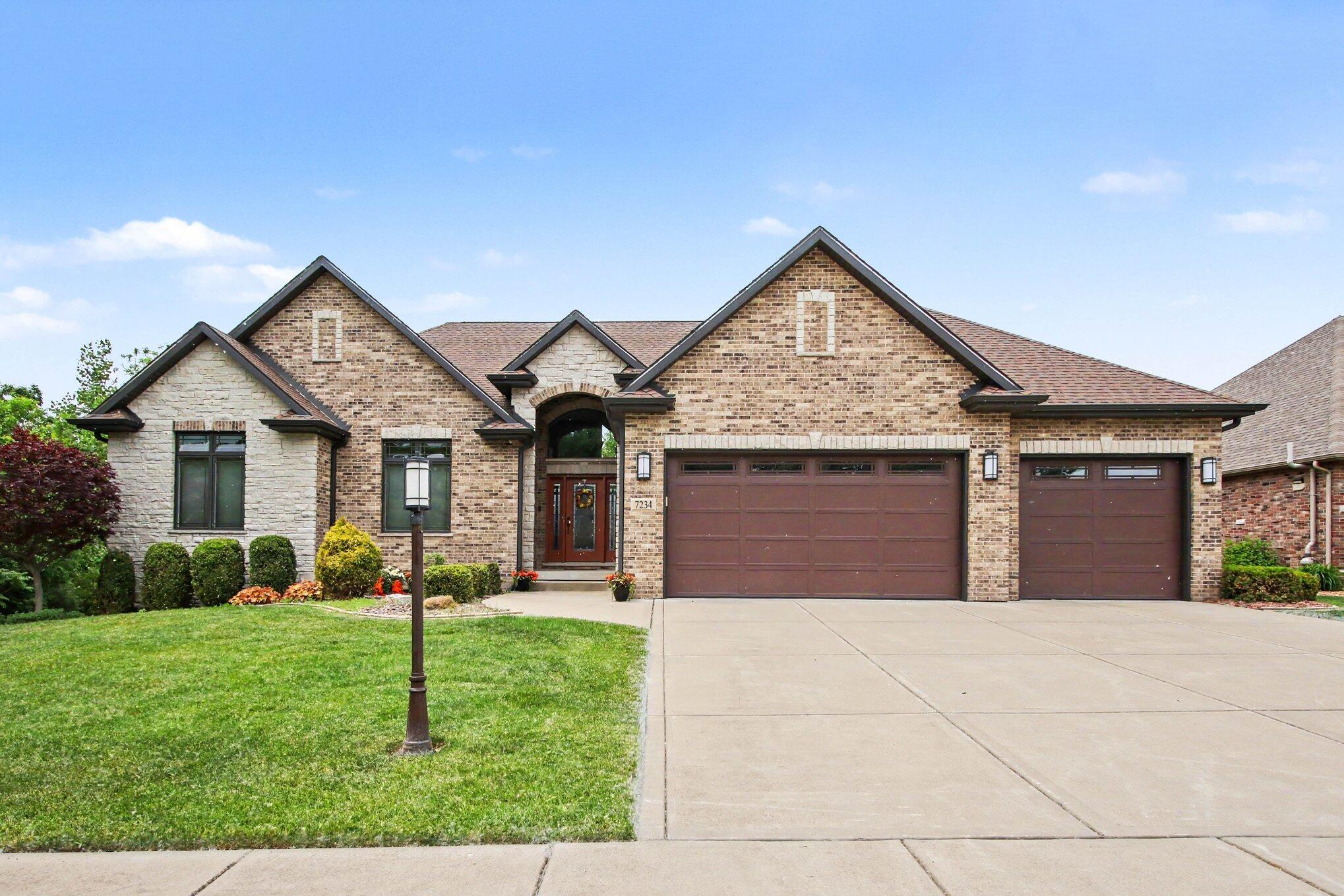 Schererville, Indiana, 46375, United States, 4 Bedrooms Bedrooms, ,4 BathroomsBathrooms,Residential,For Sale,2048317
