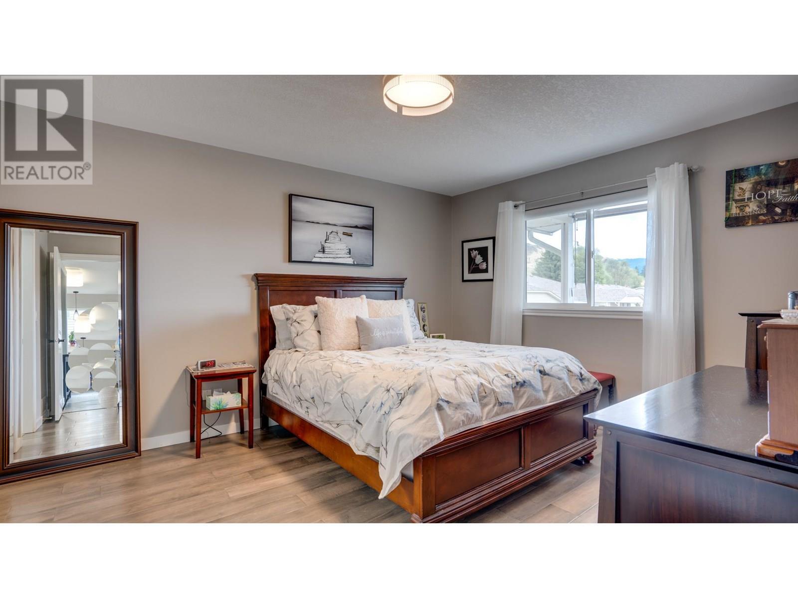 VERNON, British Columbia, V1T 2N4, CA, 3 Bedrooms Bedrooms, ,3 BathroomsBathrooms,Residential,For Sale,1890662