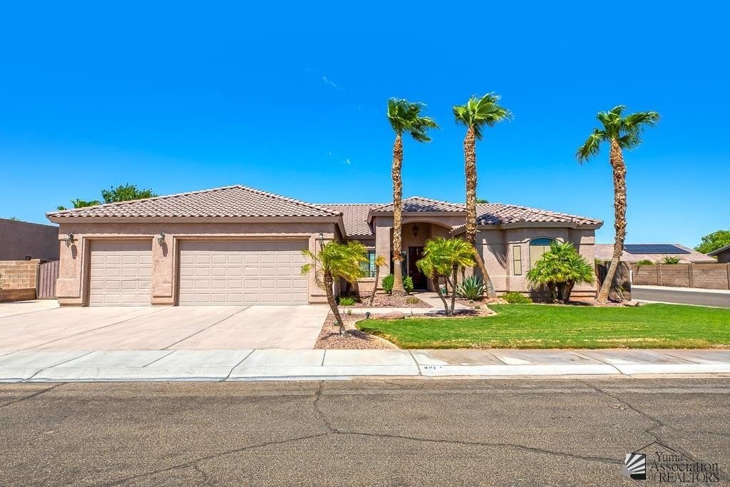 Yuma, Arizona, 85367-4912, United States, 4 Bedrooms Bedrooms, ,2 BathroomsBathrooms,Residential,For Sale,1923195