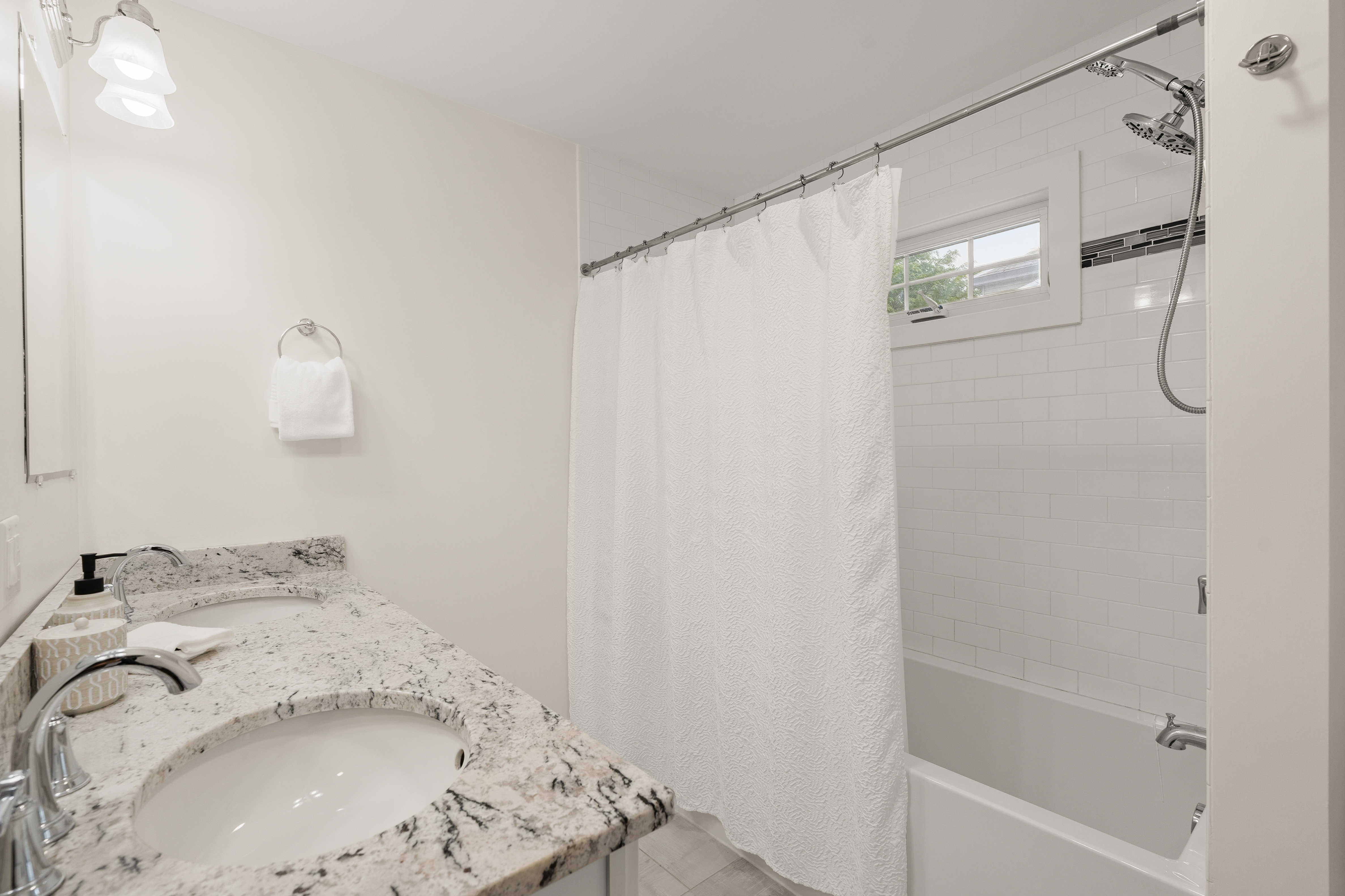  45 Hillside, Unit 2, Arlington, MA, 02476 - 物件實景