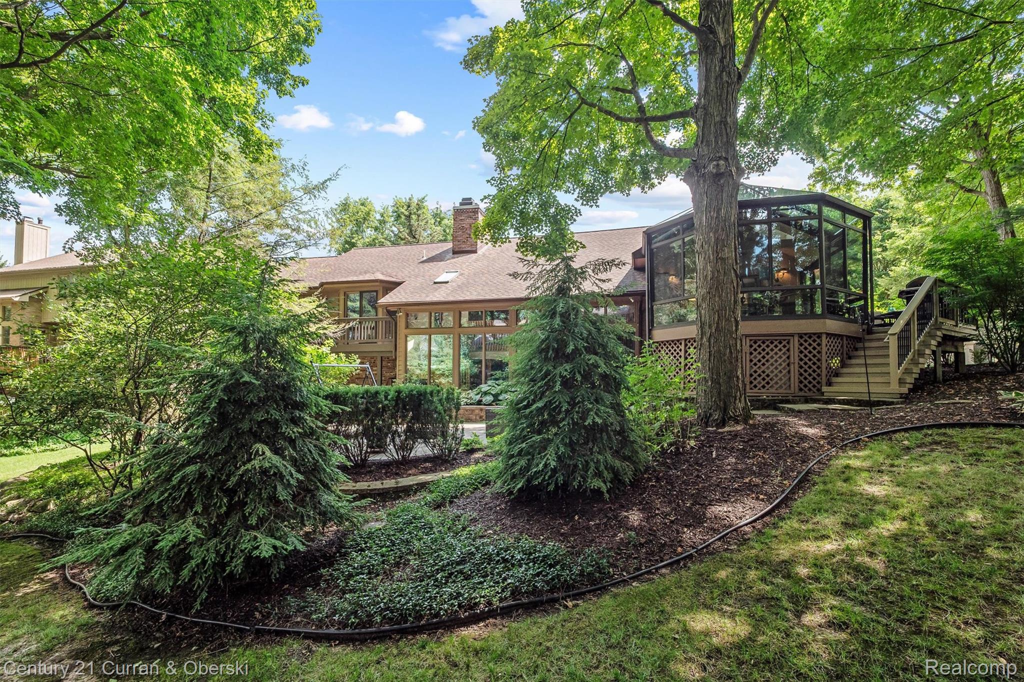 Northville, Michigan, 48167, United States, 4 Bedrooms Bedrooms, ,4 BathroomsBathrooms,Residential,For Sale,1923086
