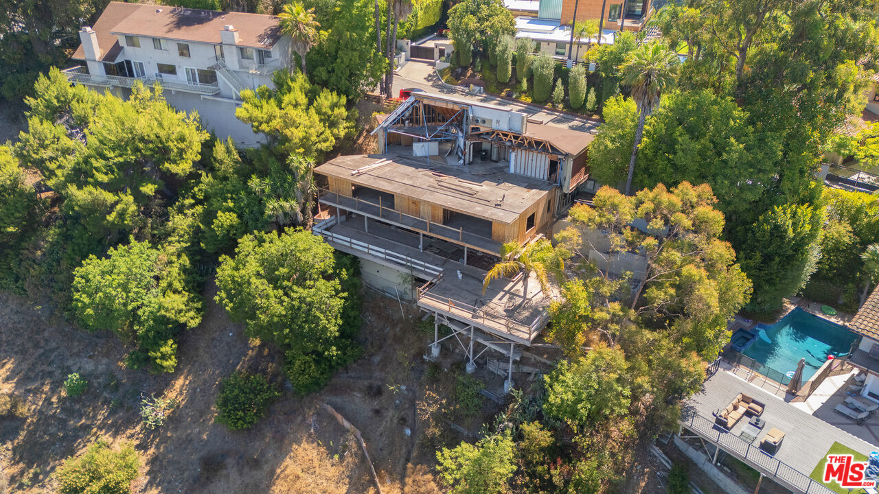 Los Angeles, California, 90049, United States, 4 Bedrooms Bedrooms, ,4 BathroomsBathrooms,Residential,For Sale,2002260