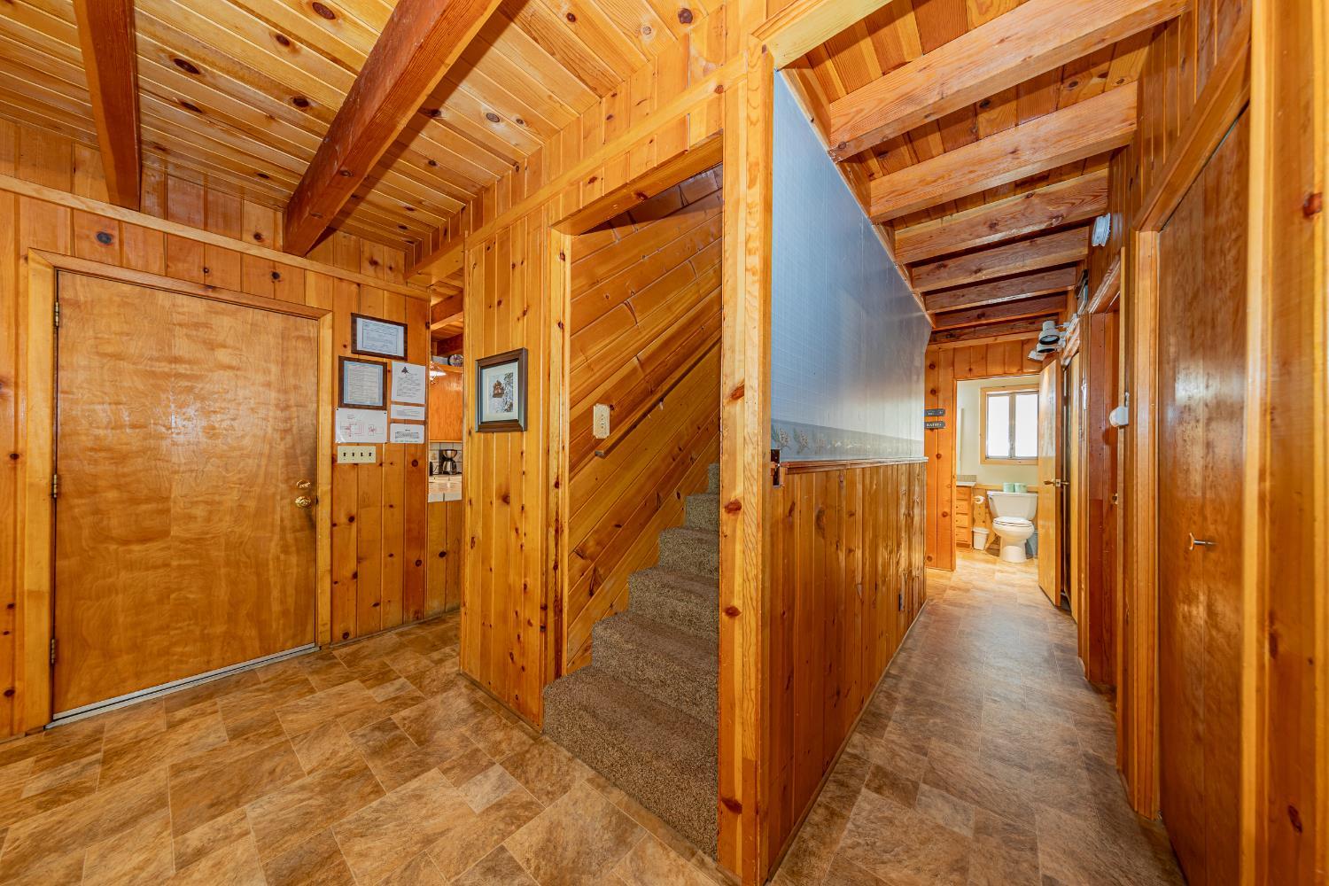 Yosemite, California, 95389, United States, 5 Bedrooms Bedrooms, ,4 BathroomsBathrooms,Residential,For Sale,1975650