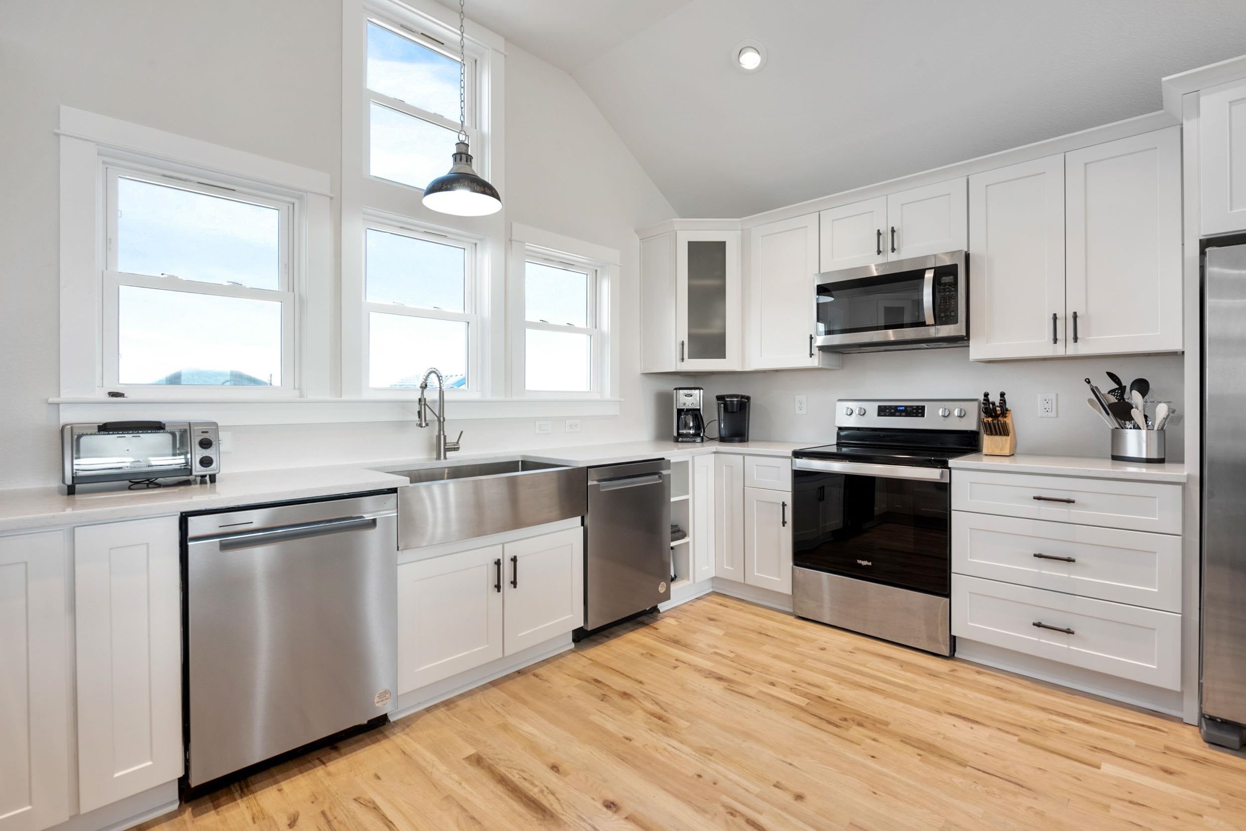 Corolla, North Carolina, 27927, United States, 12 Bedrooms Bedrooms, ,12 BathroomsBathrooms,Residential,For Sale,1980657