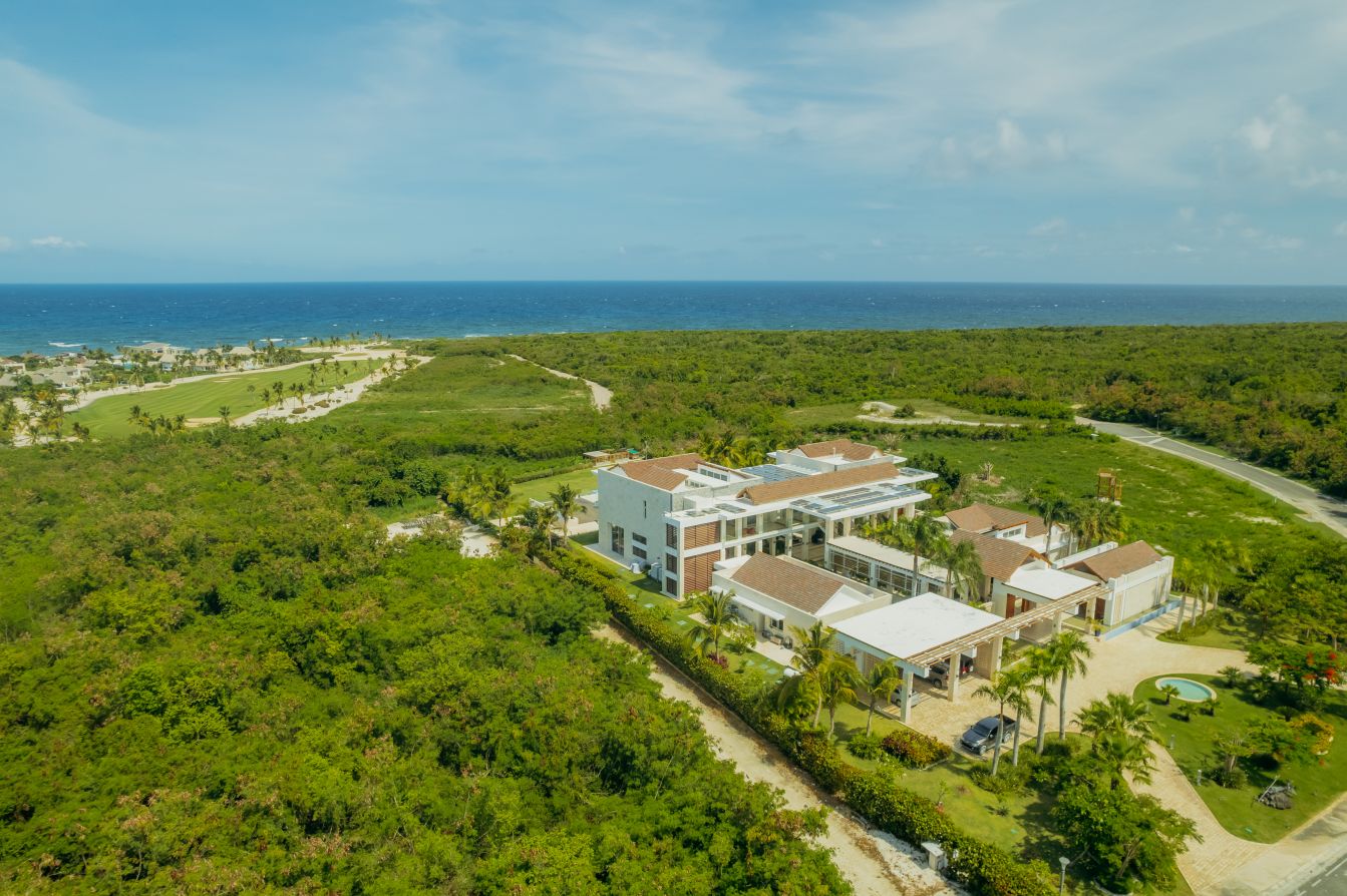 Luxurious 6-Bedroom Cap Cana Villa With Fabulous O, Cap Cana, DO, 6 Bedrooms Bedrooms, ,7 BathroomsBathrooms,Residential,For Sale,Luxurious 6-Bedroom Cap Cana Villa With Fabulous O,1583962