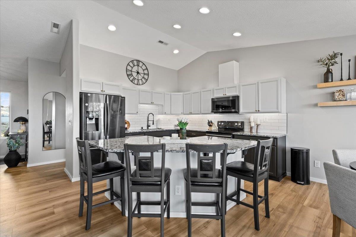 Spokane, Washington, 99217, United States, 4 Bedrooms Bedrooms, ,2 BathroomsBathrooms,Residential,For Sale,1923974