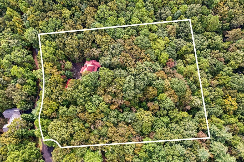 Ellijay, Georgia, 30540, United States, 3 Bedrooms Bedrooms, ,4 BathroomsBathrooms,Residential,For Sale,1952402