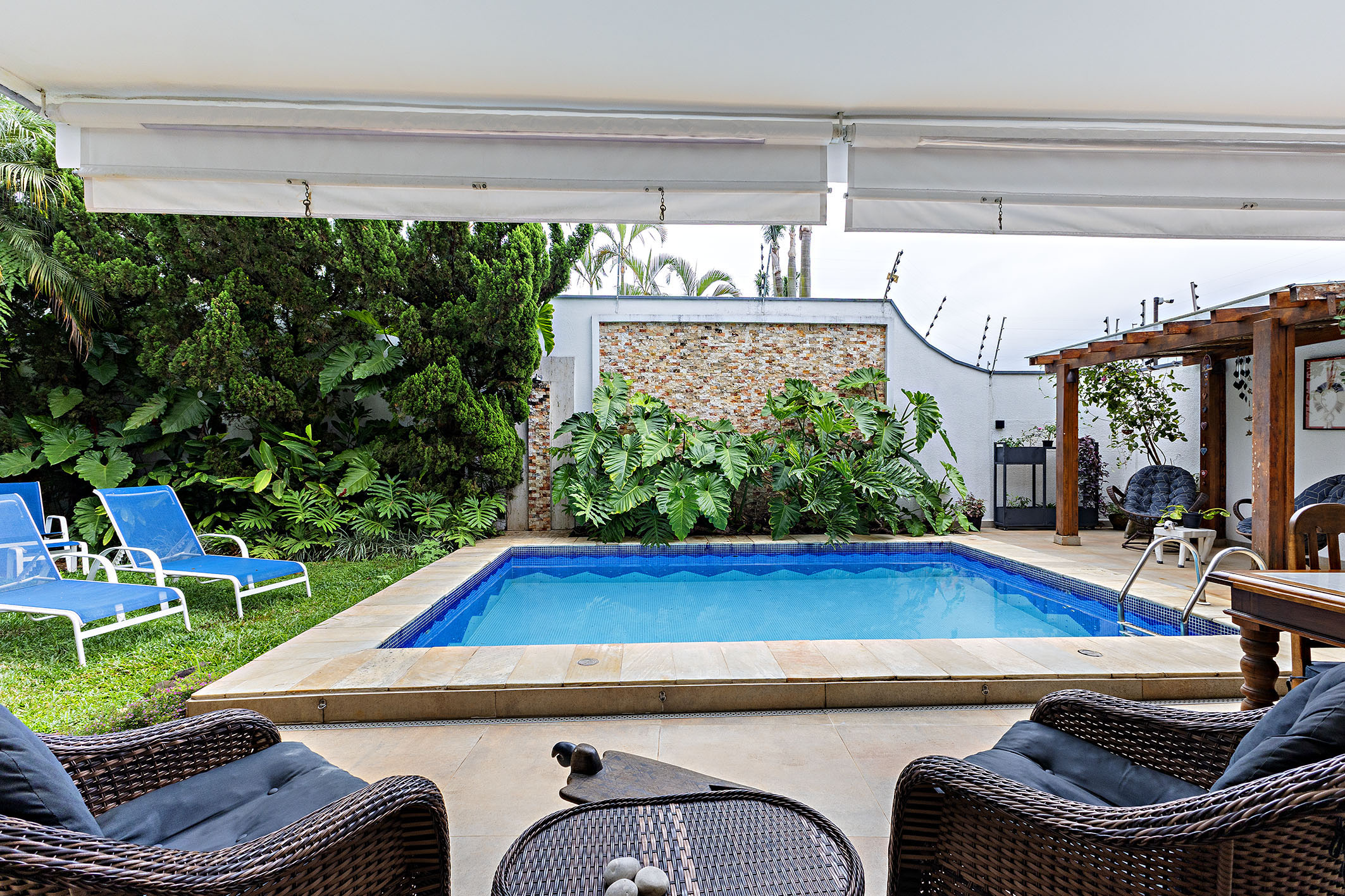  Exclusive residence in a distinctive gated community with five suites - 物件實景