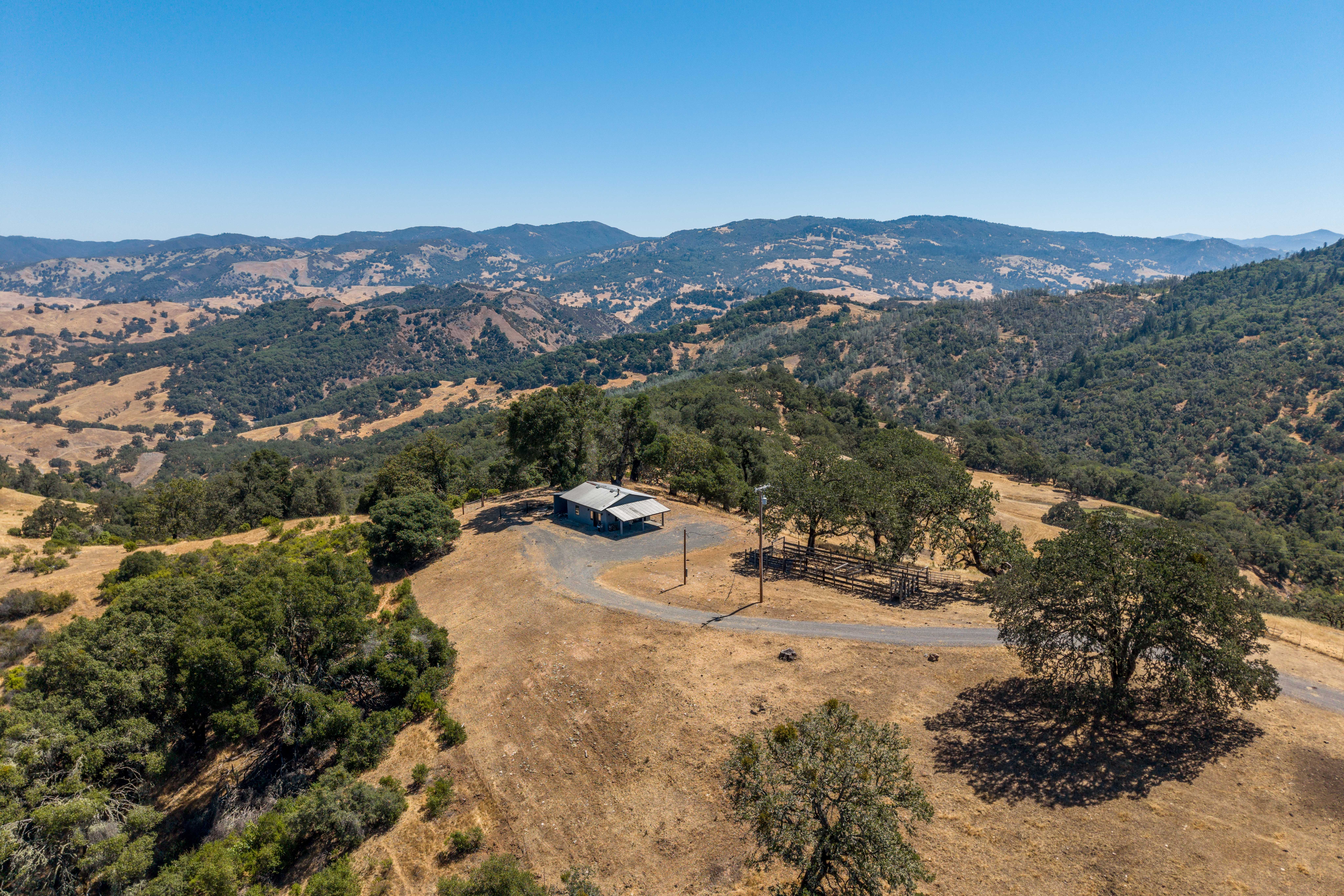  18115 Highlands Ridge Road, Yorkville, CA 95494 - 物件實景
