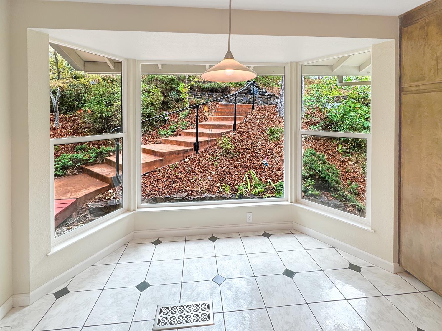 Meadow Vista, California, 95722, United States, 4 Bedrooms Bedrooms, ,3 BathroomsBathrooms,Residential,For Sale,1979764