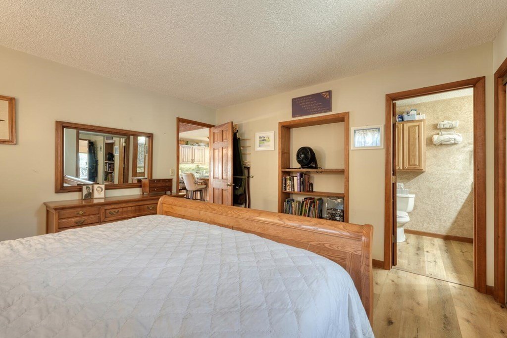 Hayesville, North Carolina, 28904, United States, 3 Bedrooms Bedrooms, ,4 BathroomsBathrooms,Residential,For Sale,1758410