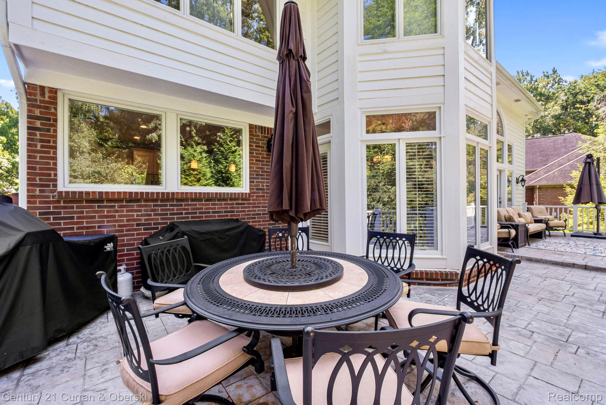 Novi, Michigan, 48374, United States, 4 Bedrooms Bedrooms, ,6 BathroomsBathrooms,Residential,For Sale,1914653