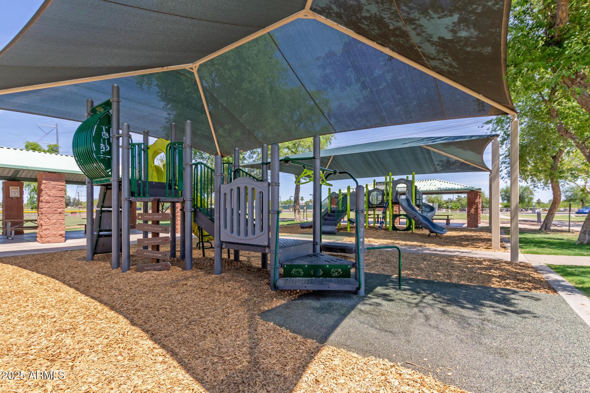 Gilbert, Arizona, 85233, United States, 4 Bedrooms Bedrooms, ,2 BathroomsBathrooms,Residential,For Sale,1983748