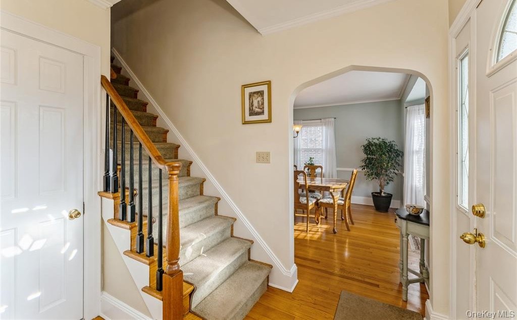 Floral Park, New York, 11001, United States, 3 Bedrooms Bedrooms, ,2 BathroomsBathrooms,Residential,For Sale,1928051