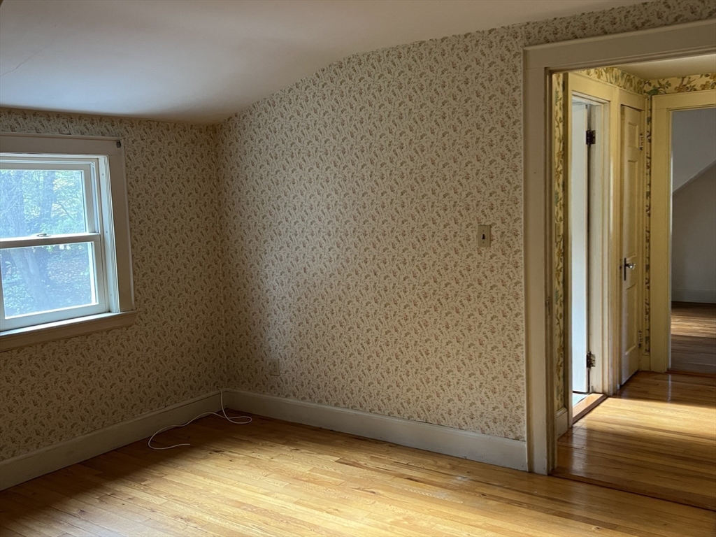 Framingham, Massachusetts, 01702, United States, 4 Bedrooms Bedrooms, ,2 BathroomsBathrooms,Residential,For Sale,1967080