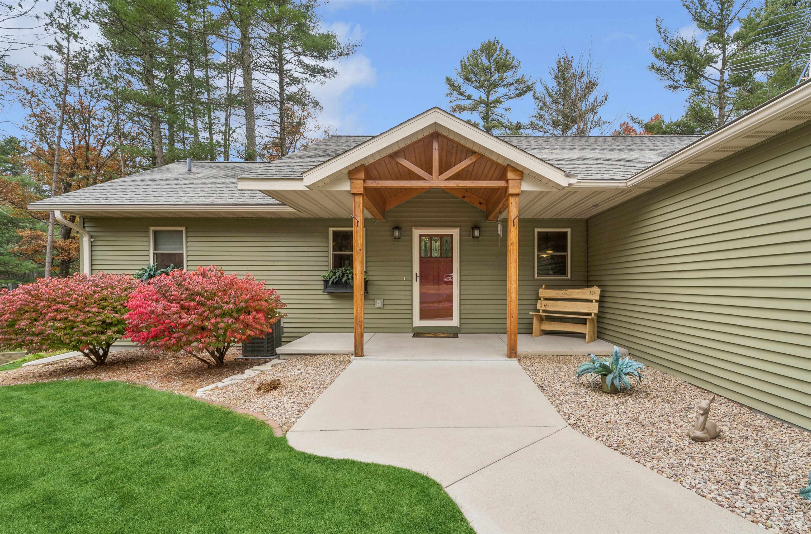 KESHENA, Wisconsin, 54135, United States, 3 Bedrooms Bedrooms, ,3 BathroomsBathrooms,Residential,For Sale,1987764