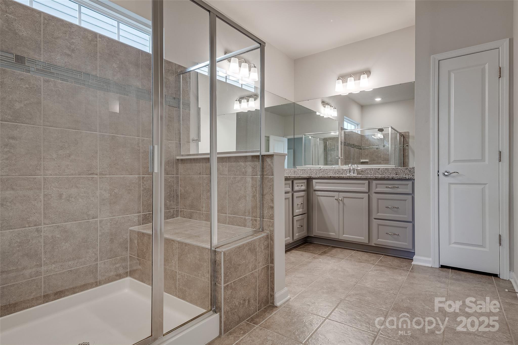 Charlotte, North Carolina, 28273, United States, 4 Bedrooms Bedrooms, ,3 BathroomsBathrooms,Residential,For Sale,1988941