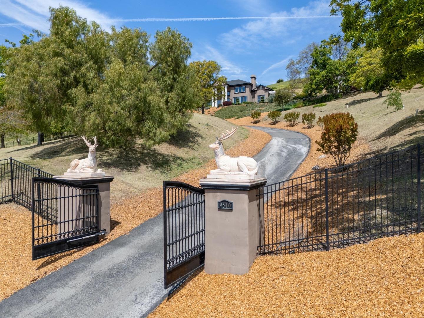 Gilroy, California, 95020, United States, 4 Bedrooms Bedrooms, ,4 BathroomsBathrooms,Residential,For Sale,1912112