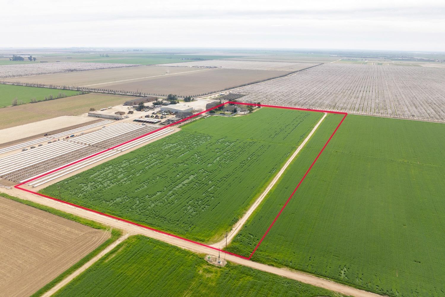 Livingston, California, 95334, United States, 5 Bedrooms Bedrooms, ,4 BathroomsBathrooms,Residential,For Sale,2005232