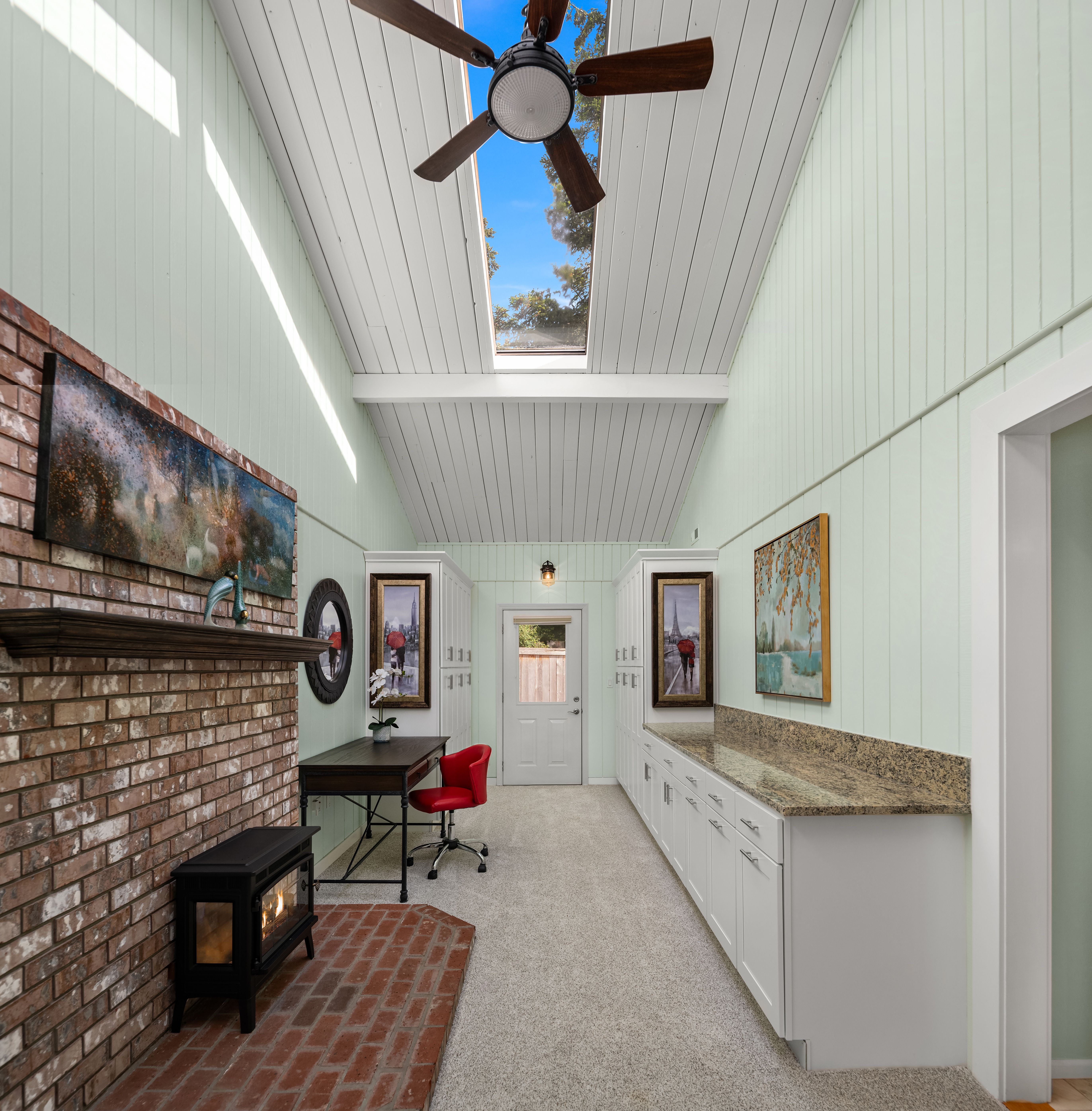  2106 Breezy Point Rd, Camano, WA 98282 - 物件實景
