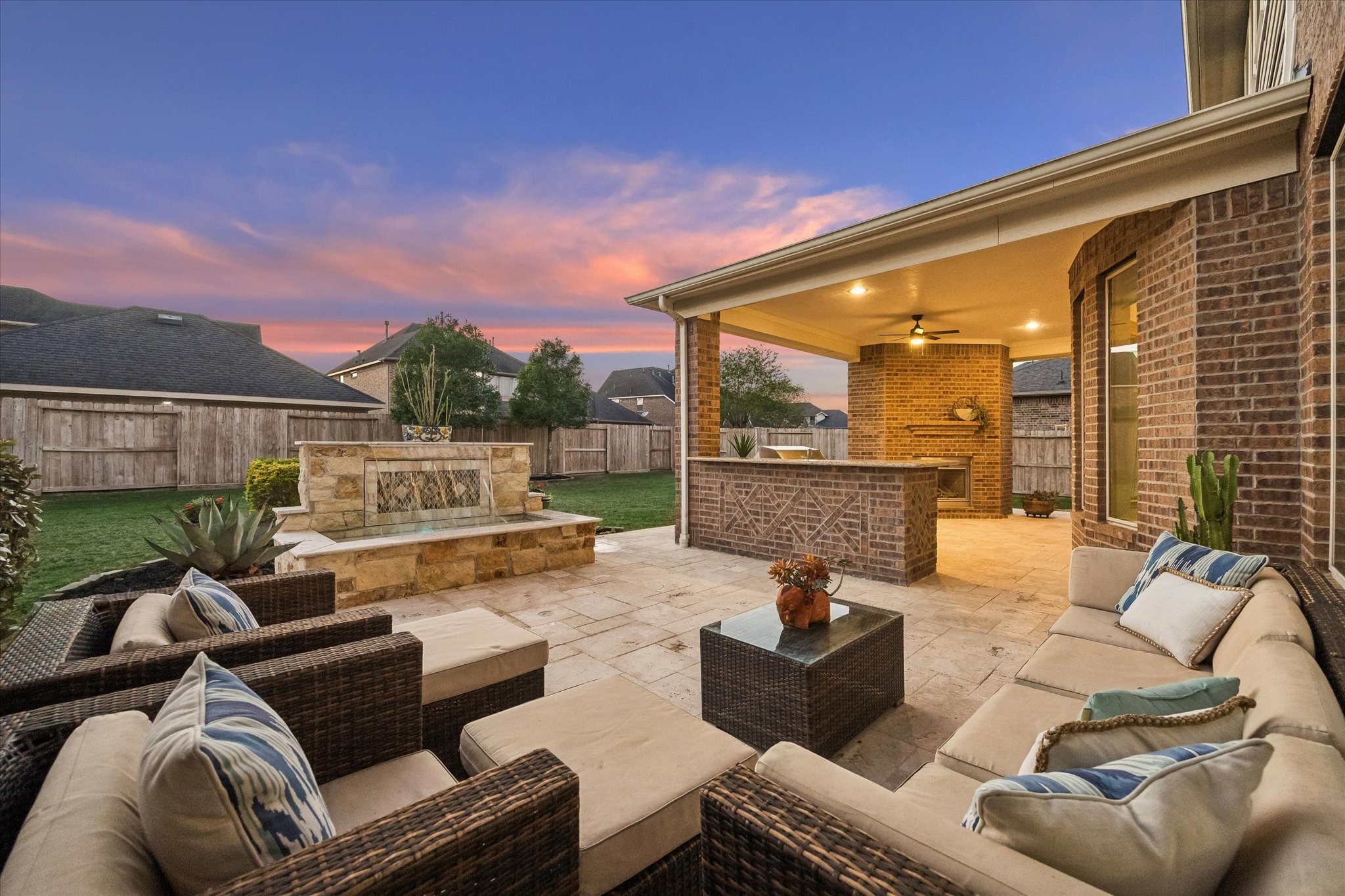  5514 Caspian Falls Lane - 物件實景