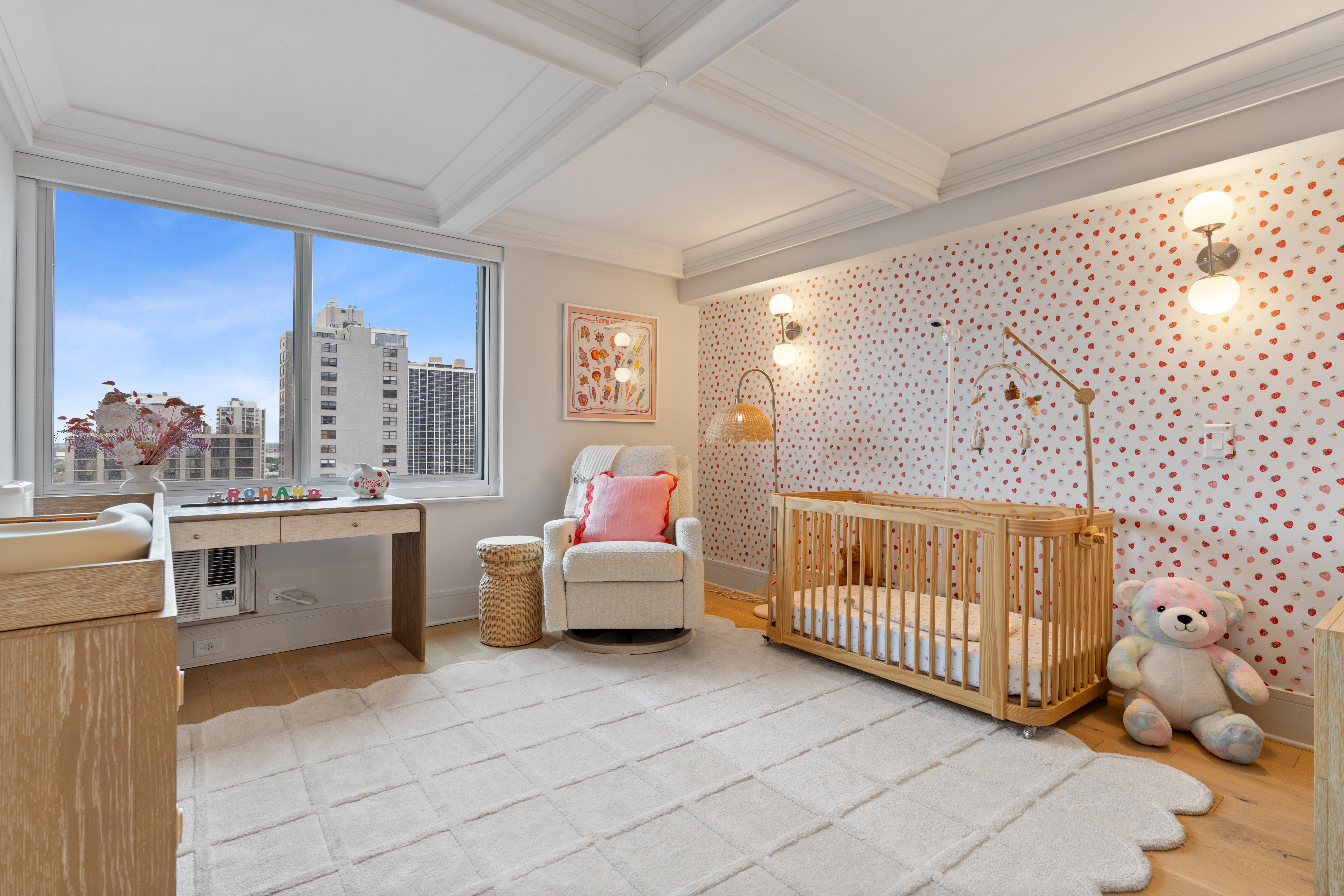  Enjoy Turnkey Lakefront Living in a Well-Established Gold Coast Building - 物件實景