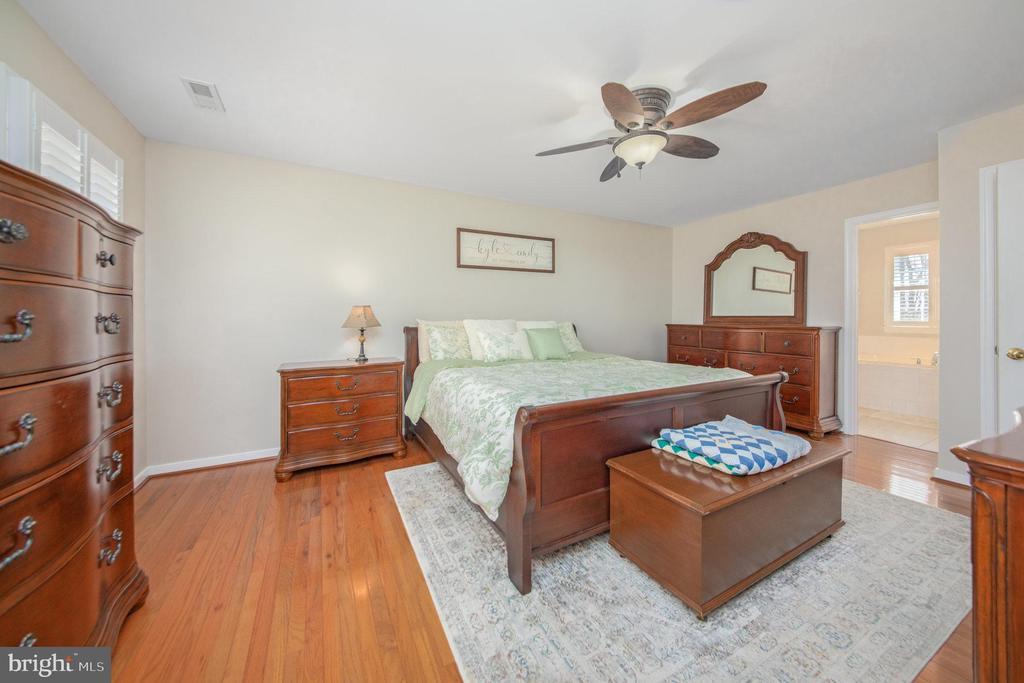 Port Royal, Virginia, 22535, United States, 5 Bedrooms Bedrooms, ,4 BathroomsBathrooms,Residential,For Sale,1959424