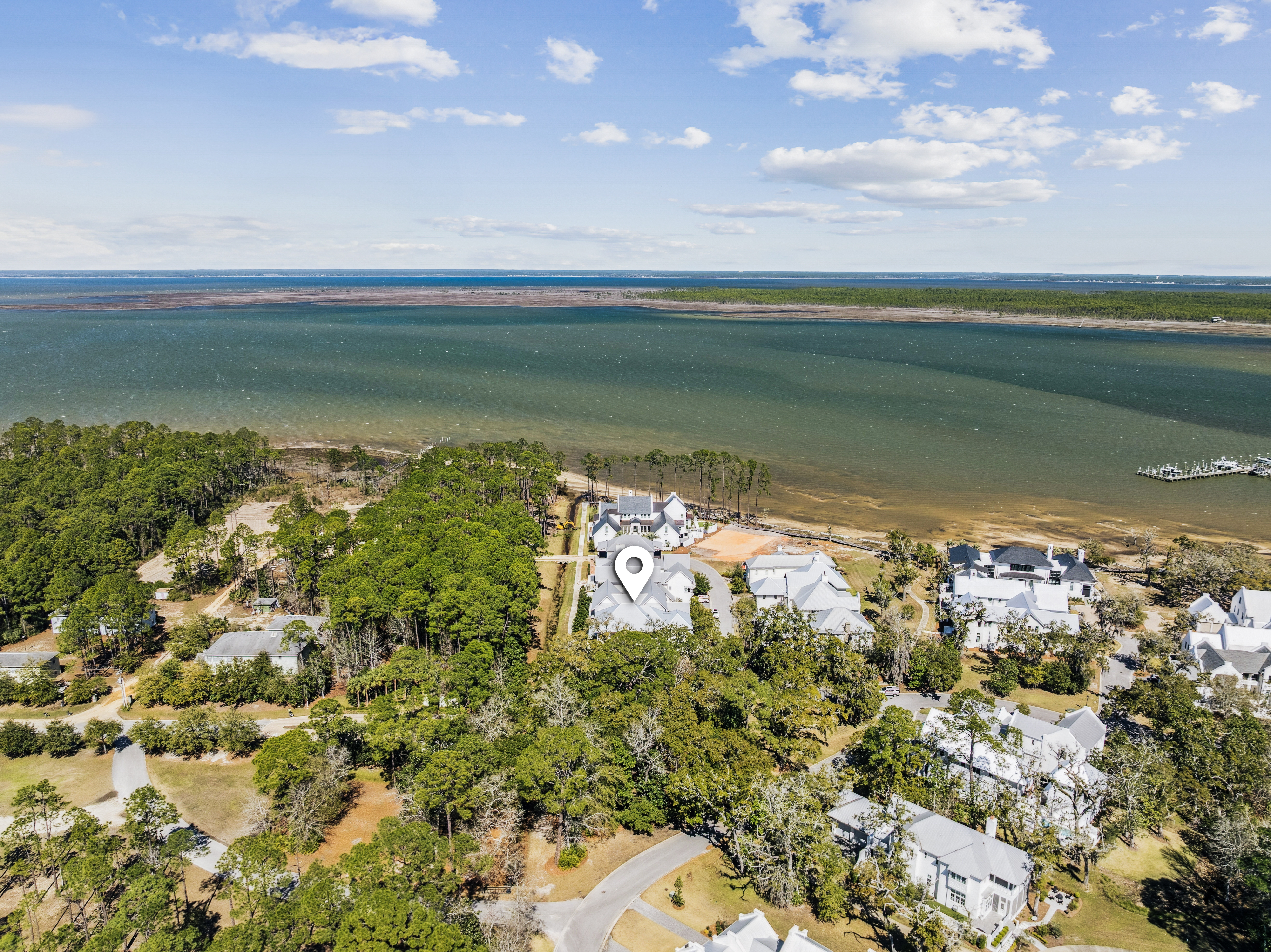  Timeless Coastal Living In Gated Waterfront Community - 物件實景