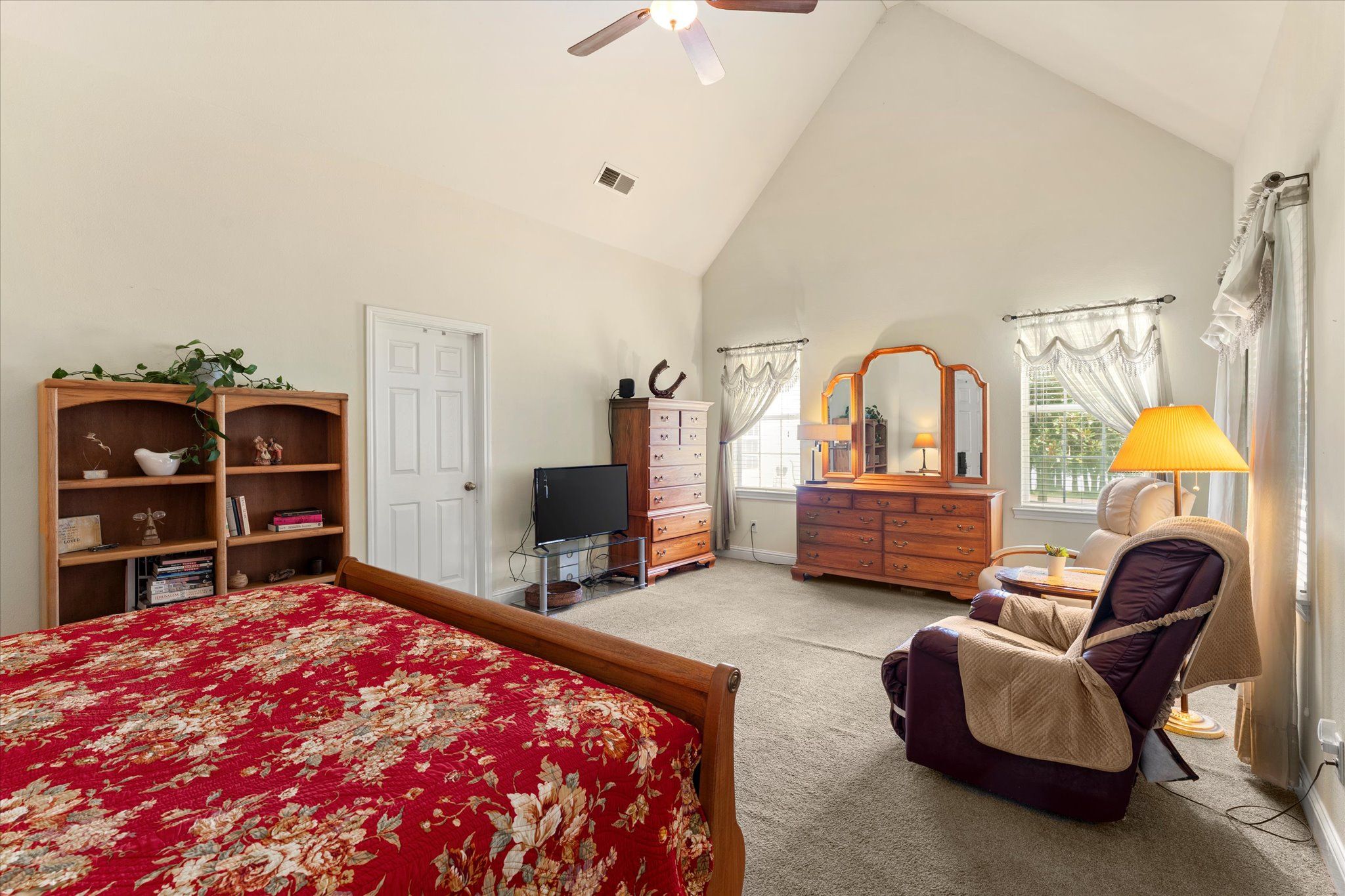 Emory, Texas, 75440, United States, 3 Bedrooms Bedrooms, ,4 BathroomsBathrooms,Residential,For Sale,1892532