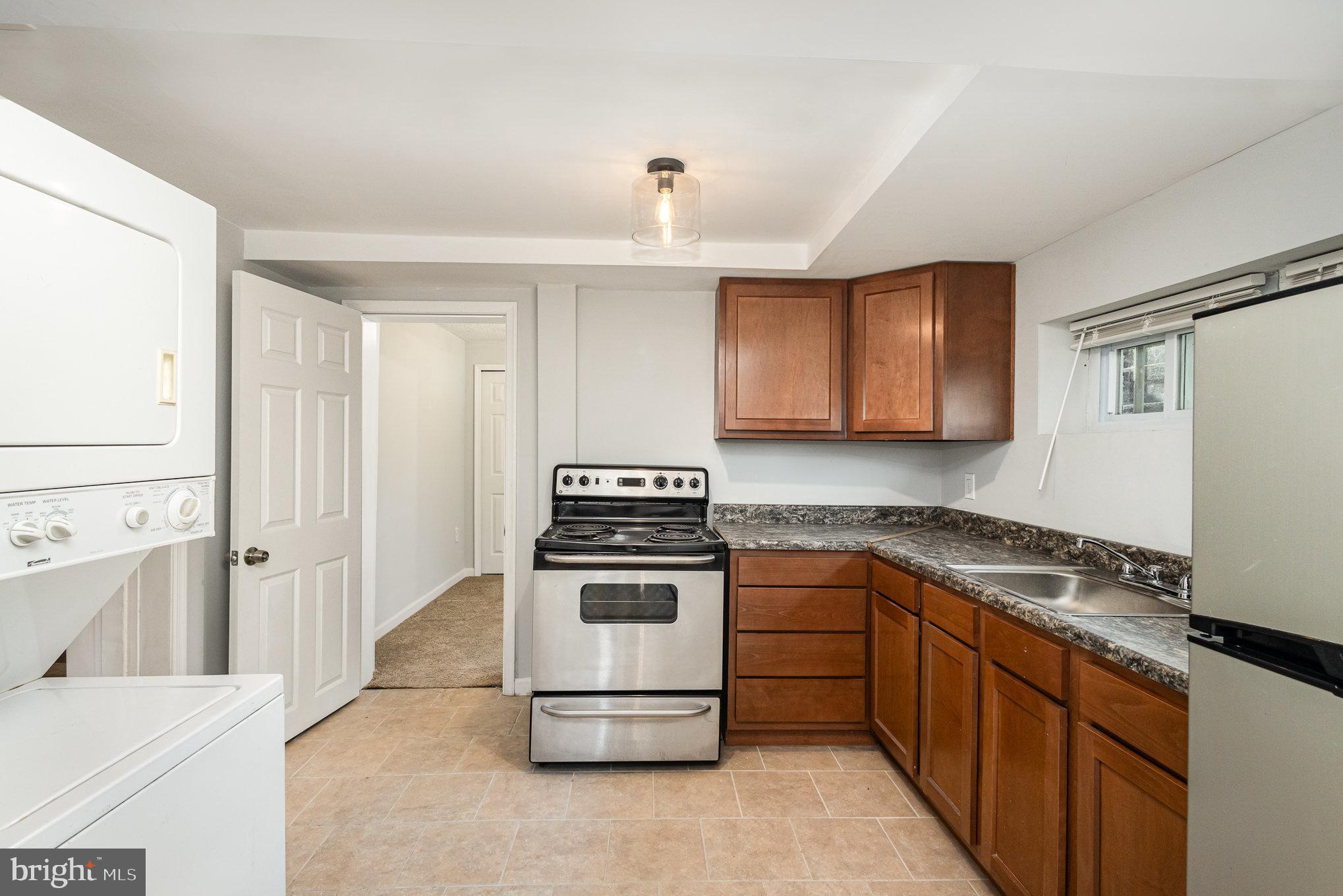 Washington, District of Columbia, 20011, United States, 3 Bedrooms Bedrooms, ,2 BathroomsBathrooms,Residential,For Sale,1999307