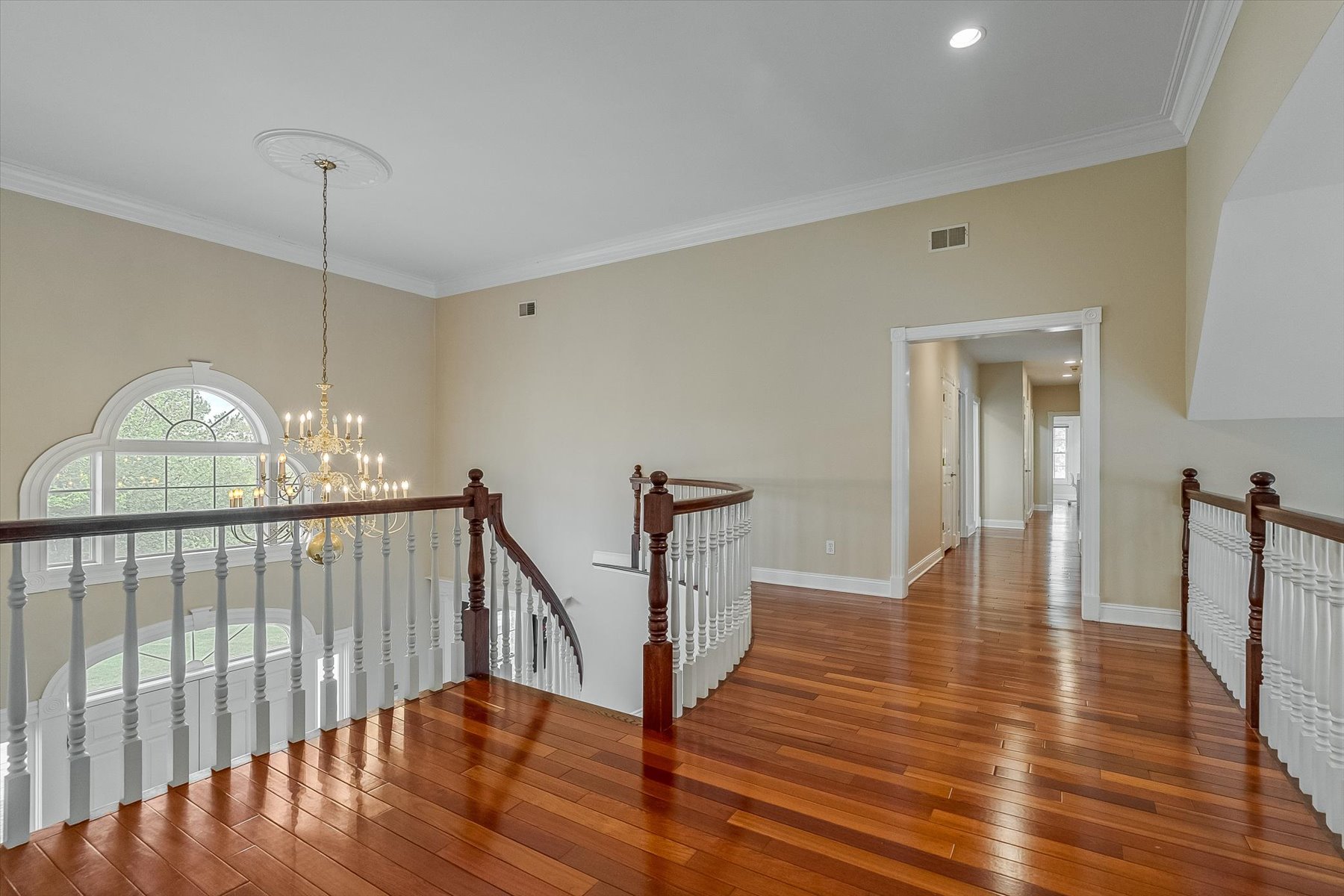  Gracious ?Ashton Woods? Southern Colonial Home - 物件實景