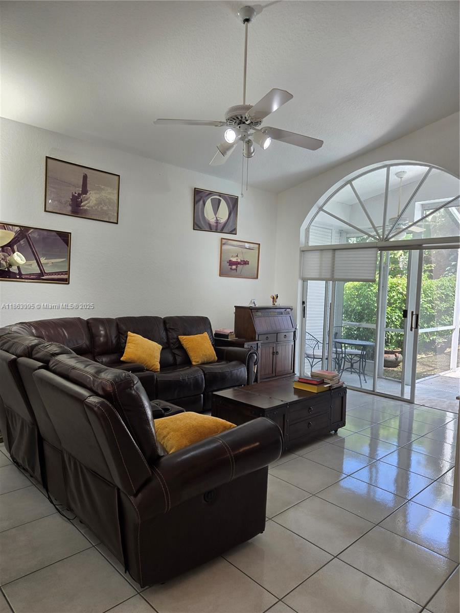 Pembroke Pines, Florida, 33027, United States, 3 Bedrooms Bedrooms, ,2 BathroomsBathrooms,Residential,For Sale,1924651