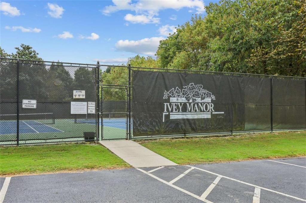 Cumming, Georgia, 30040, United States, 5 Bedrooms Bedrooms, ,4 BathroomsBathrooms,Residential,For Sale,2001245