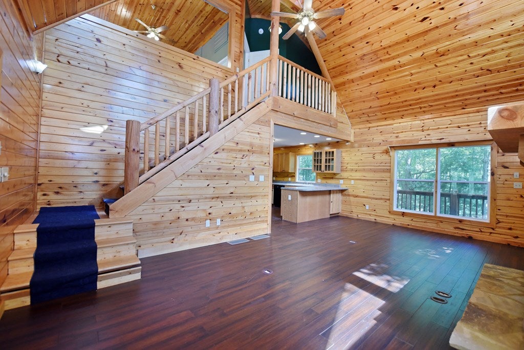 Mineral Bluff, Georgia, 30559, United States, 3 Bedrooms Bedrooms, ,3 BathroomsBathrooms,Residential,For Sale,1882955