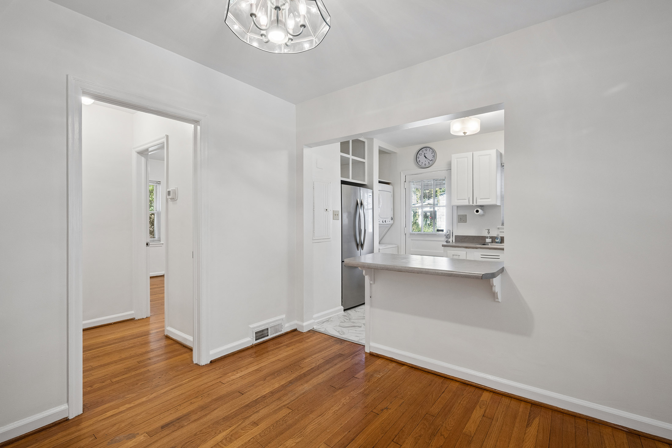  Beautifully Updated Brick Duplex Offers Rare Opportunity in the Heart of Decatur - 物件實景