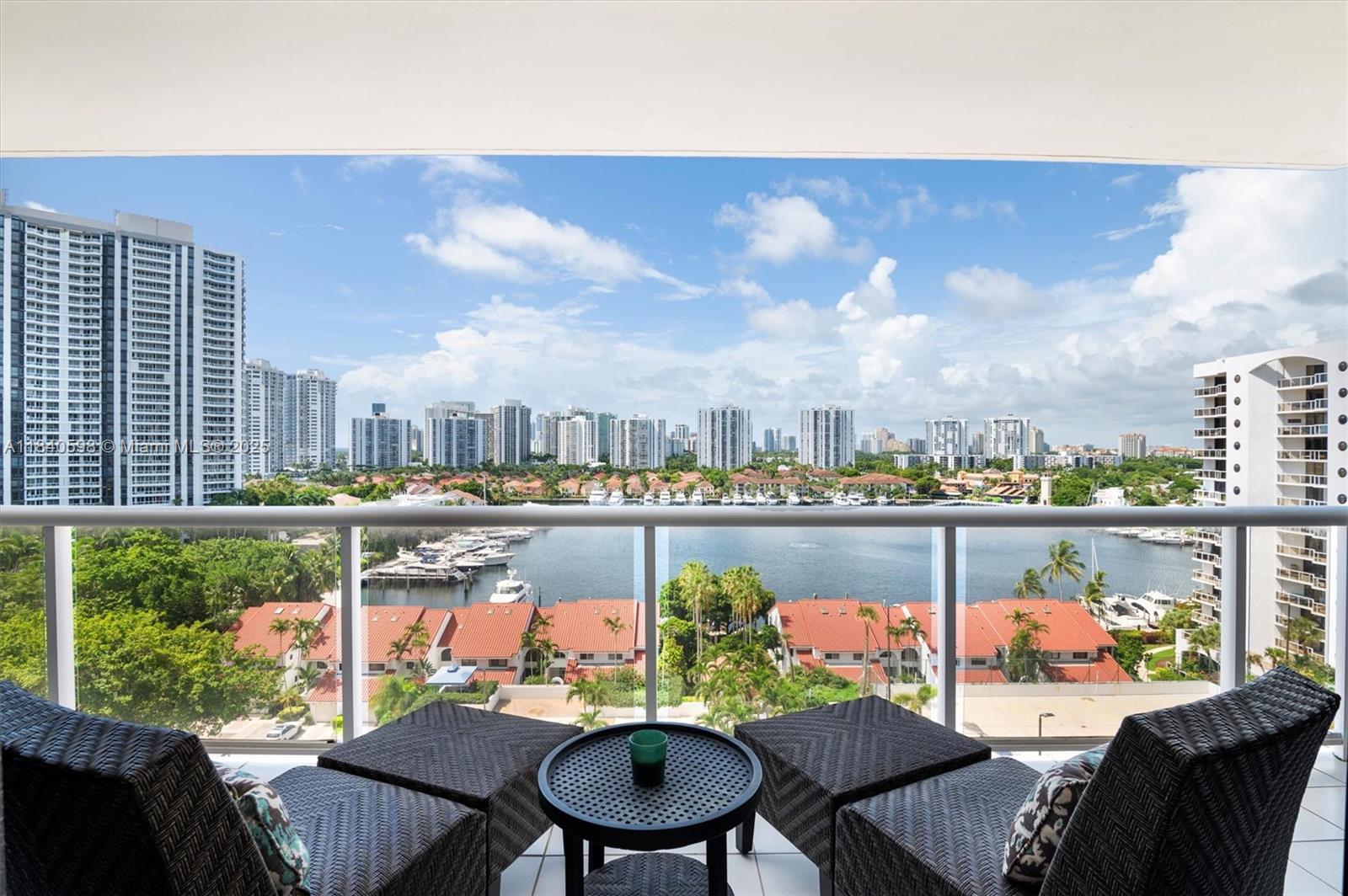 Aventura, Florida, 33180, United States, 2 Bedrooms Bedrooms, ,2 BathroomsBathrooms,Residential,For Sale,1897666
