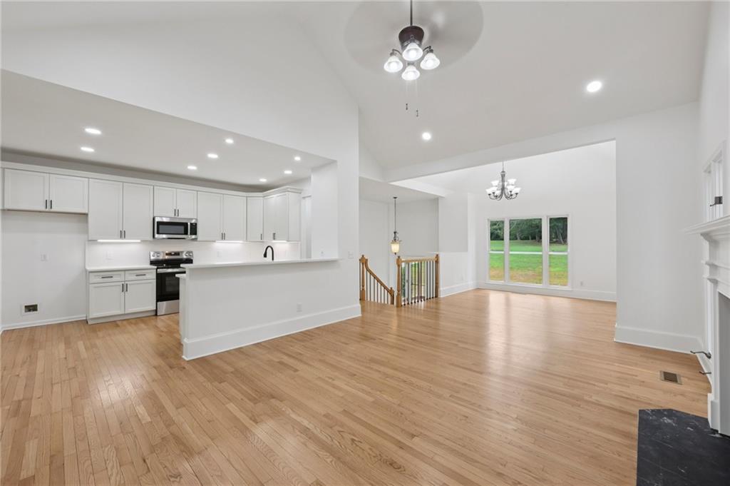 Alpharetta, Georgia, 30004, United States, 4 Bedrooms Bedrooms, ,3 BathroomsBathrooms,Residential,For Sale,1900649