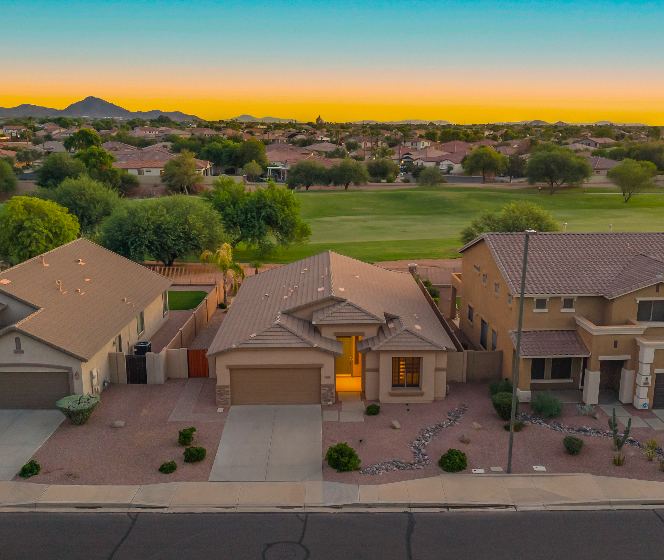  3605 E Meadowview Drive¦Gilbert, AZ - 物件實景