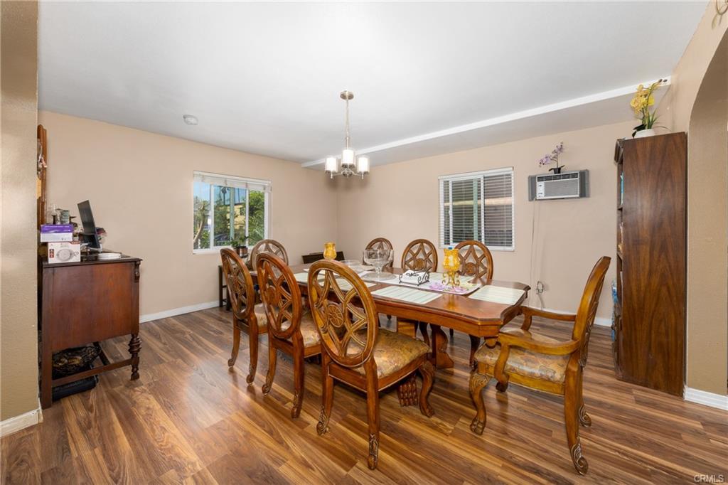 Los Angeles, California, 90011, United States, 6 Bedrooms Bedrooms, ,5 BathroomsBathrooms,Residential,For Sale,1974458