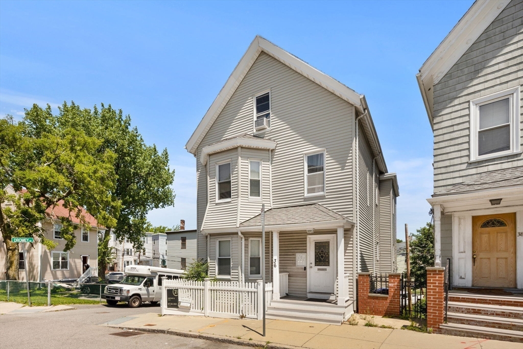Boston, Massachusetts, 02125, United States, 6 Bedrooms Bedrooms, ,3 BathroomsBathrooms,Residential,For Sale,1845164