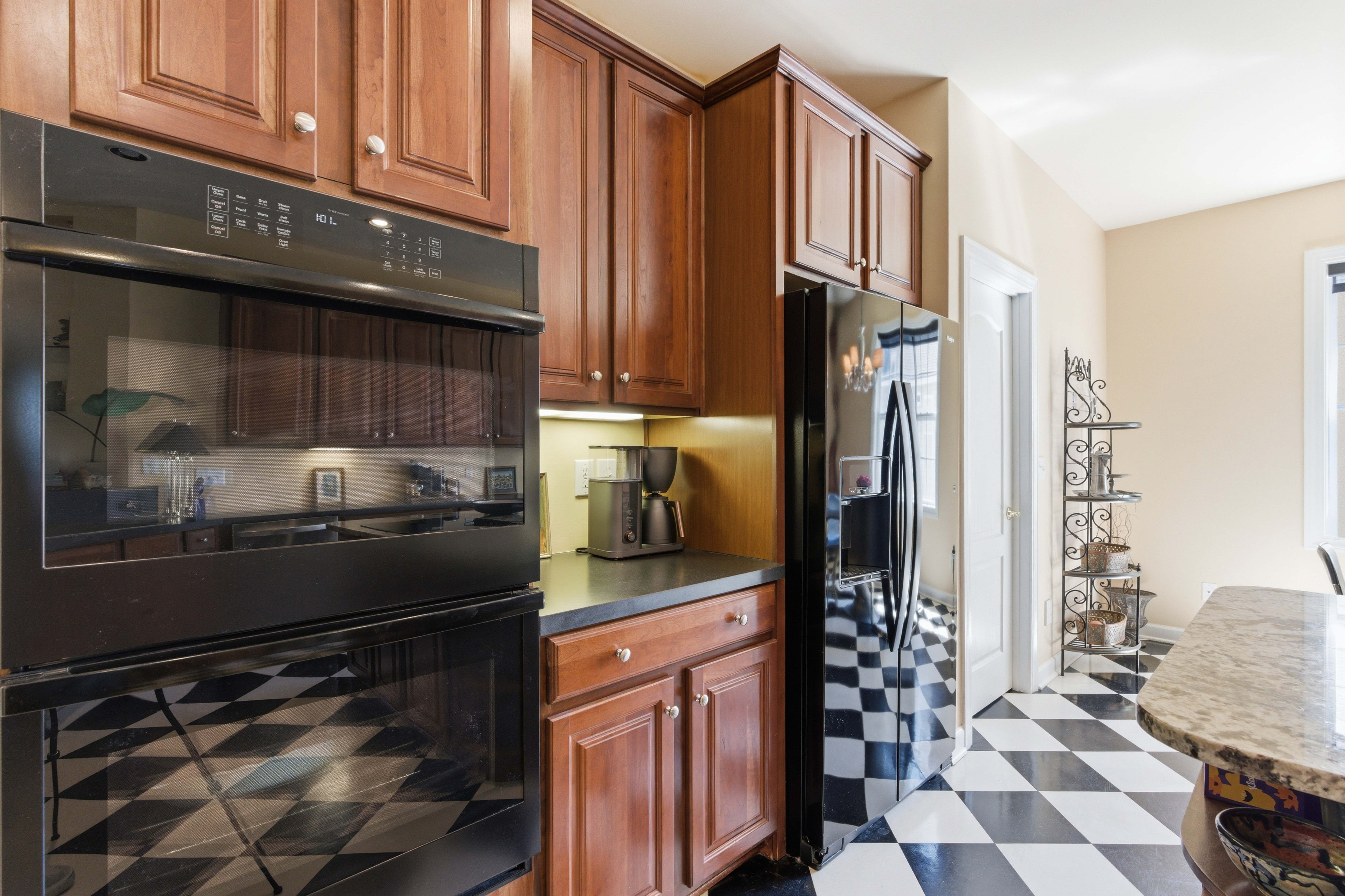  1596 Oakhurst Drive - 物件實景