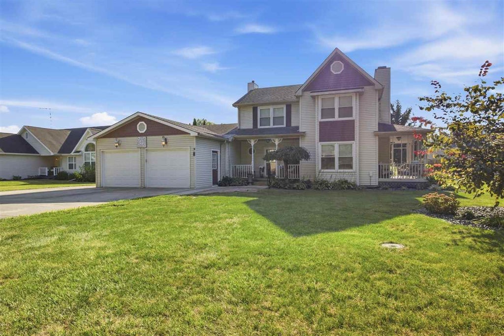 Major Dr, Connersville, IN 47331