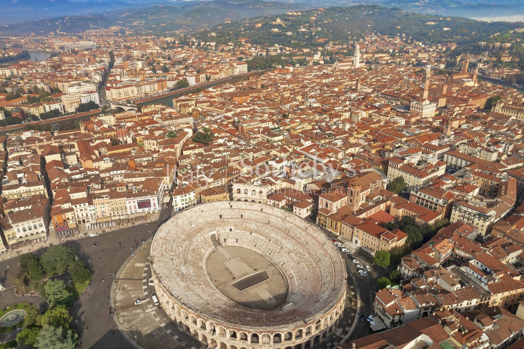  Elegance and privacy in the heart of Verona