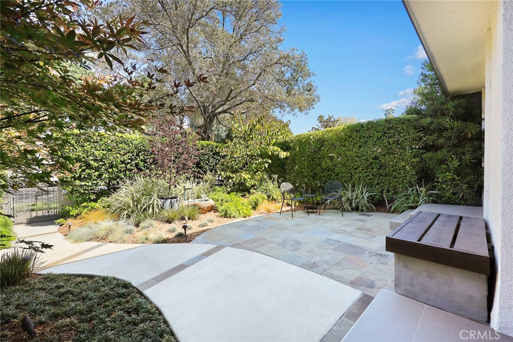 Pasadena, California, 91105, United States, 2 Bedrooms Bedrooms, ,1 BathroomBathrooms,Residential,For Sale,1941696