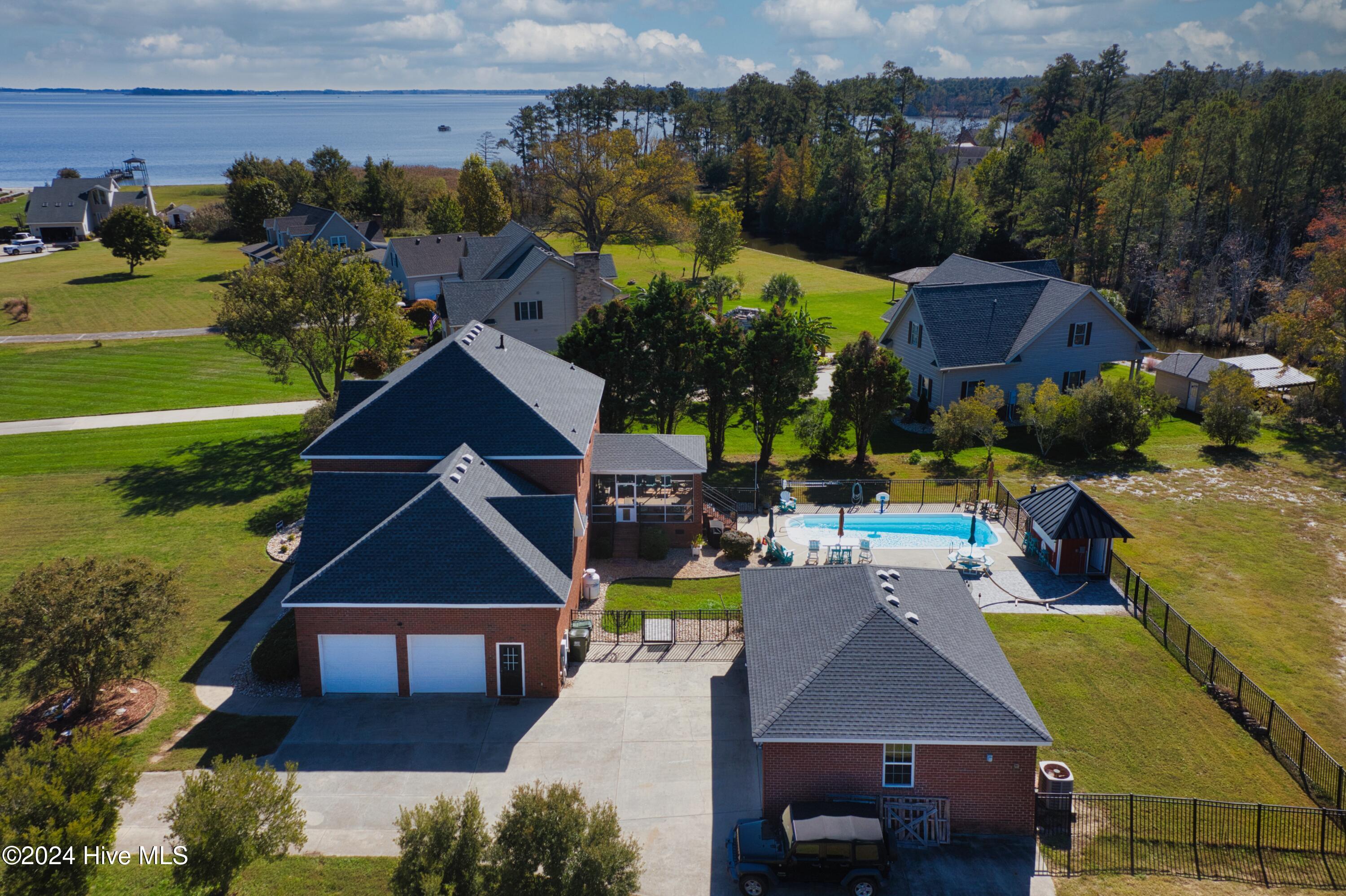 Currituck, North Carolina, 27929, United States, 4 Bedrooms Bedrooms, ,4 BathroomsBathrooms,Residential,For Sale,1849903
