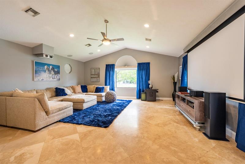 Plantation, Florida, 33324, United States, 4 Bedrooms Bedrooms, ,3 BathroomsBathrooms,Residential,For Sale,1987783