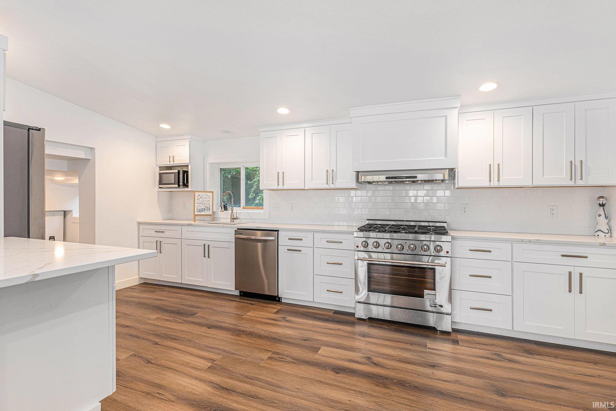 Osceola, Indiana, 46561, United States, 4 Bedrooms Bedrooms, ,3 BathroomsBathrooms,Residential,For Sale,1983997