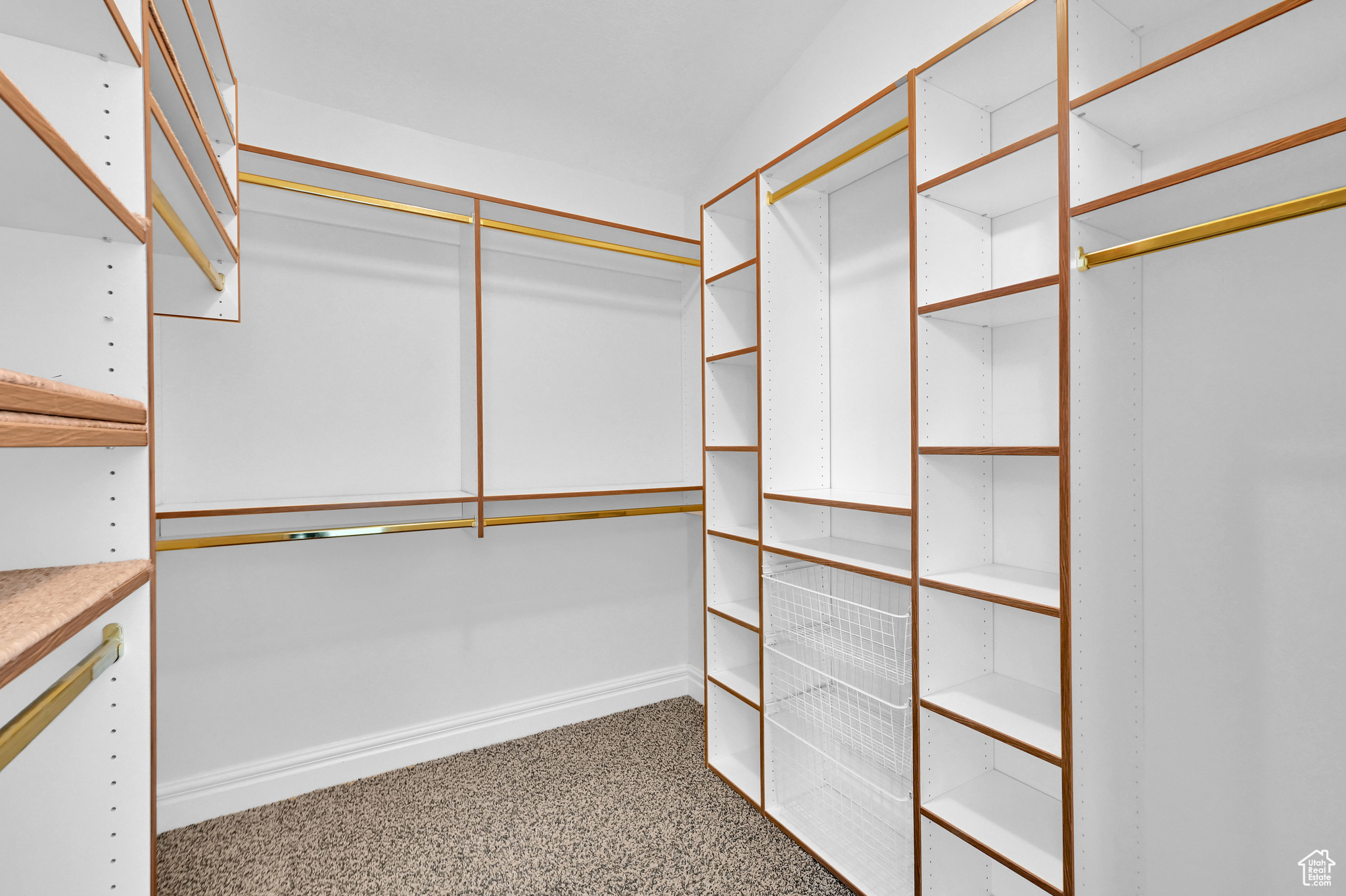 Hyrum, Utah, 84319, United States, 5 Bedrooms Bedrooms, ,3 BathroomsBathrooms,Residential,For Sale,1729547