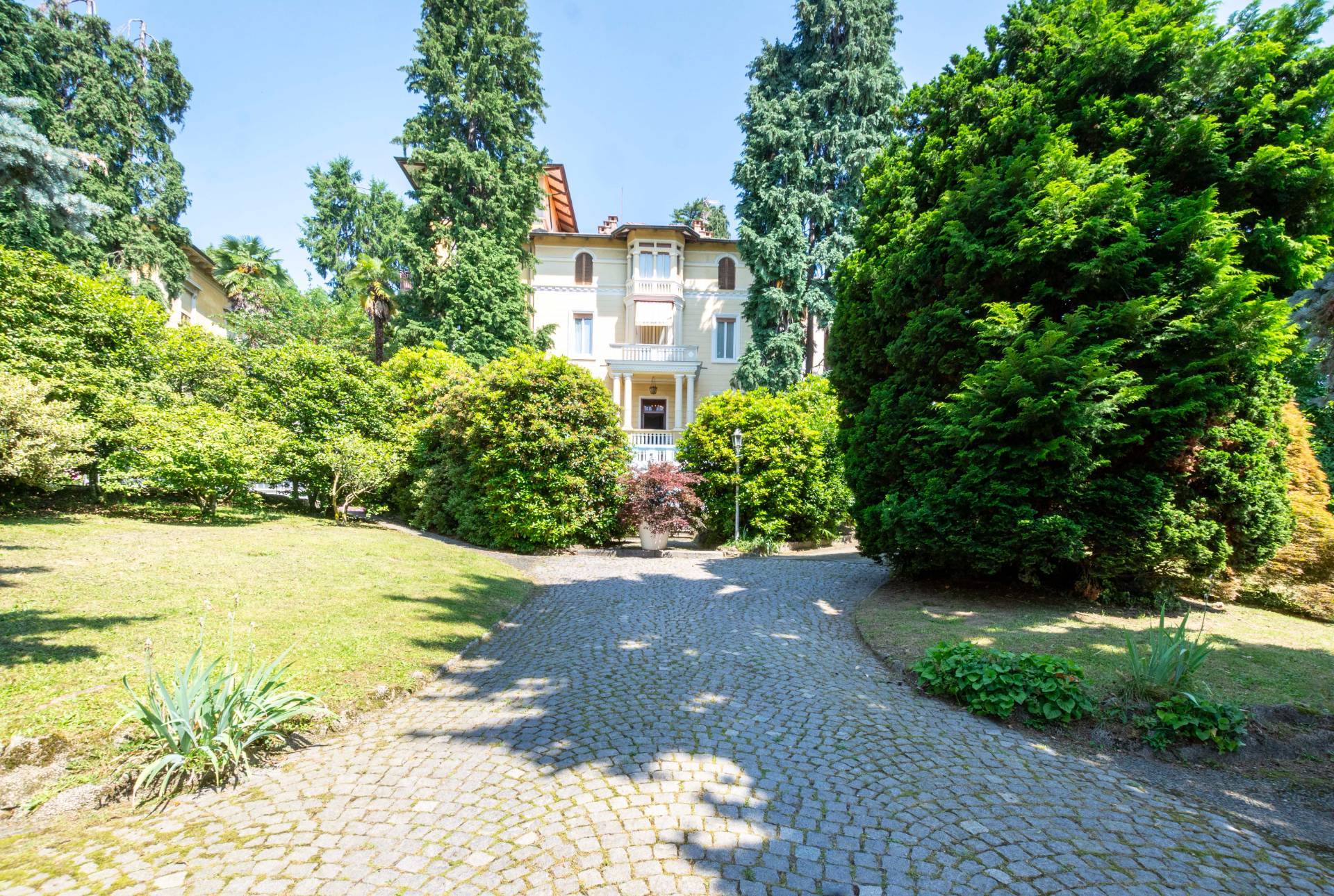 Biella, Biella, 13051, IT, 2 Bedrooms Bedrooms, ,2 BathroomsBathrooms,Residential,For Sale,1882465