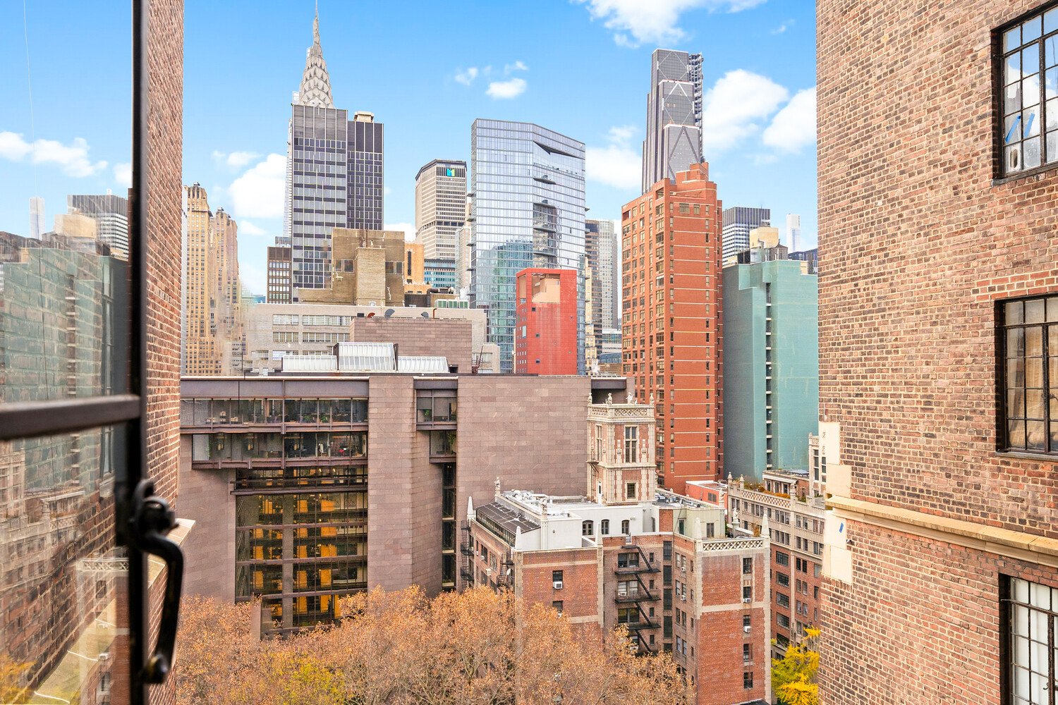 New York City, New York, 10017, United States, 1 Bedroom Bedrooms, ,2 BathroomsBathrooms,Residential,For Sale,1913722